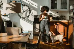 5 Simple “That Girl” Habits to Start Your Morning